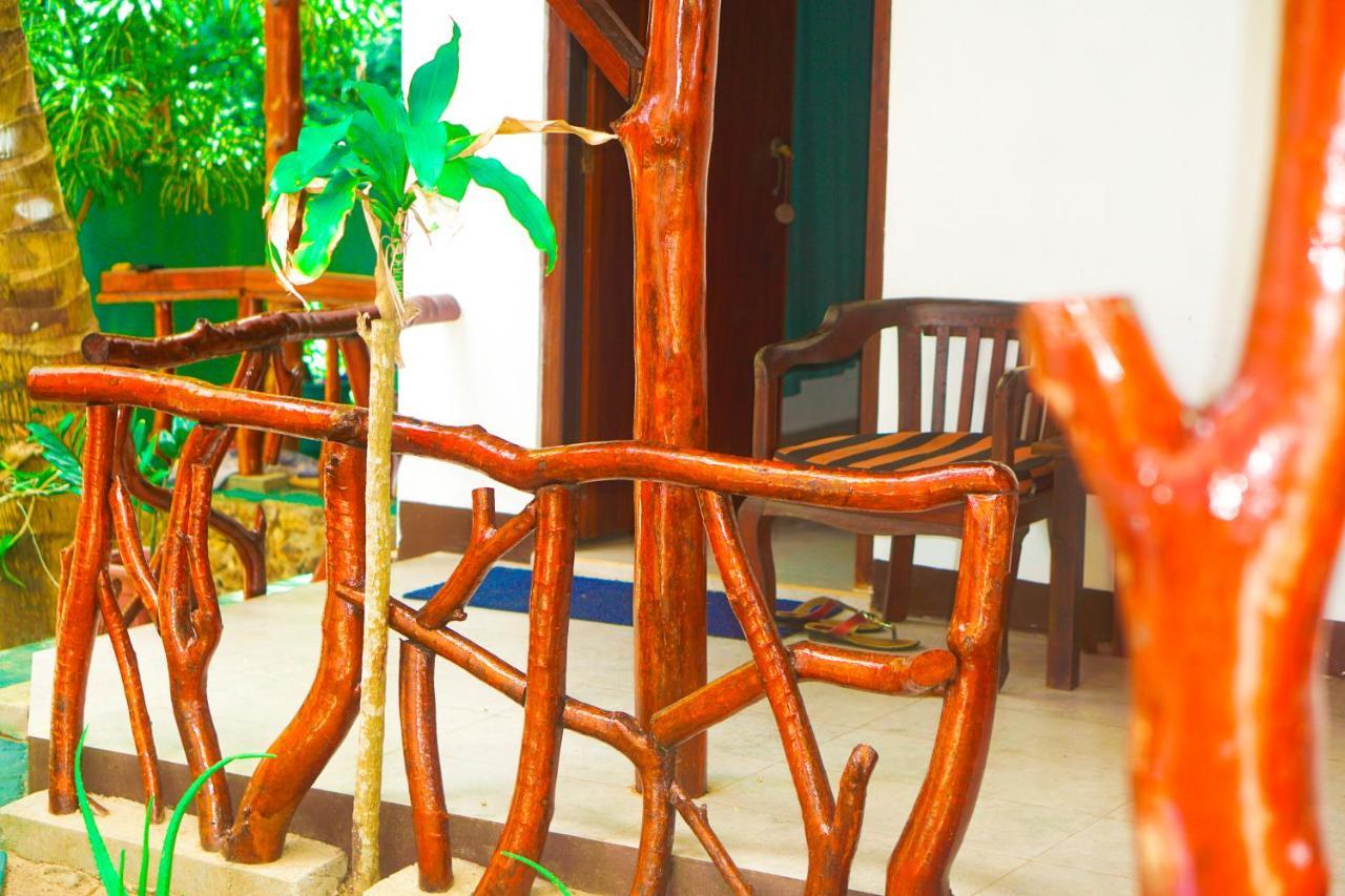Bed and Breakfast Panorama Rock Cafe à Tangalle Extérieur photo