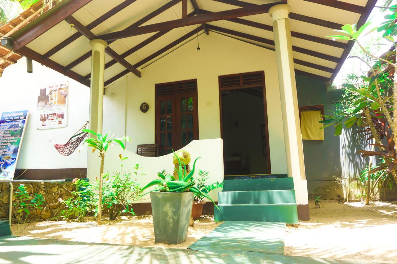 Bed and Breakfast Panorama Rock Cafe à Tangalle Extérieur photo