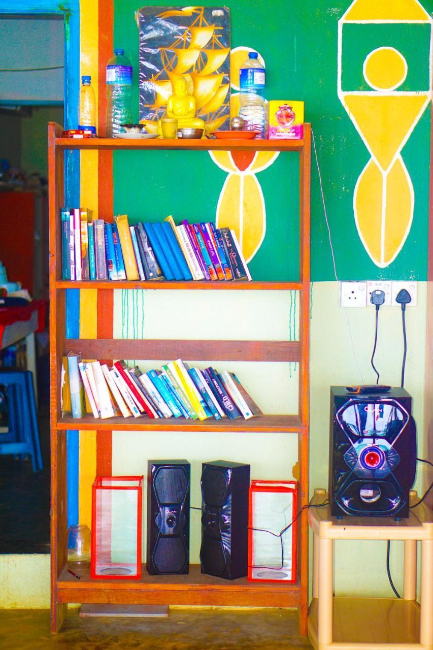 Bed and Breakfast Panorama Rock Cafe à Tangalle Extérieur photo