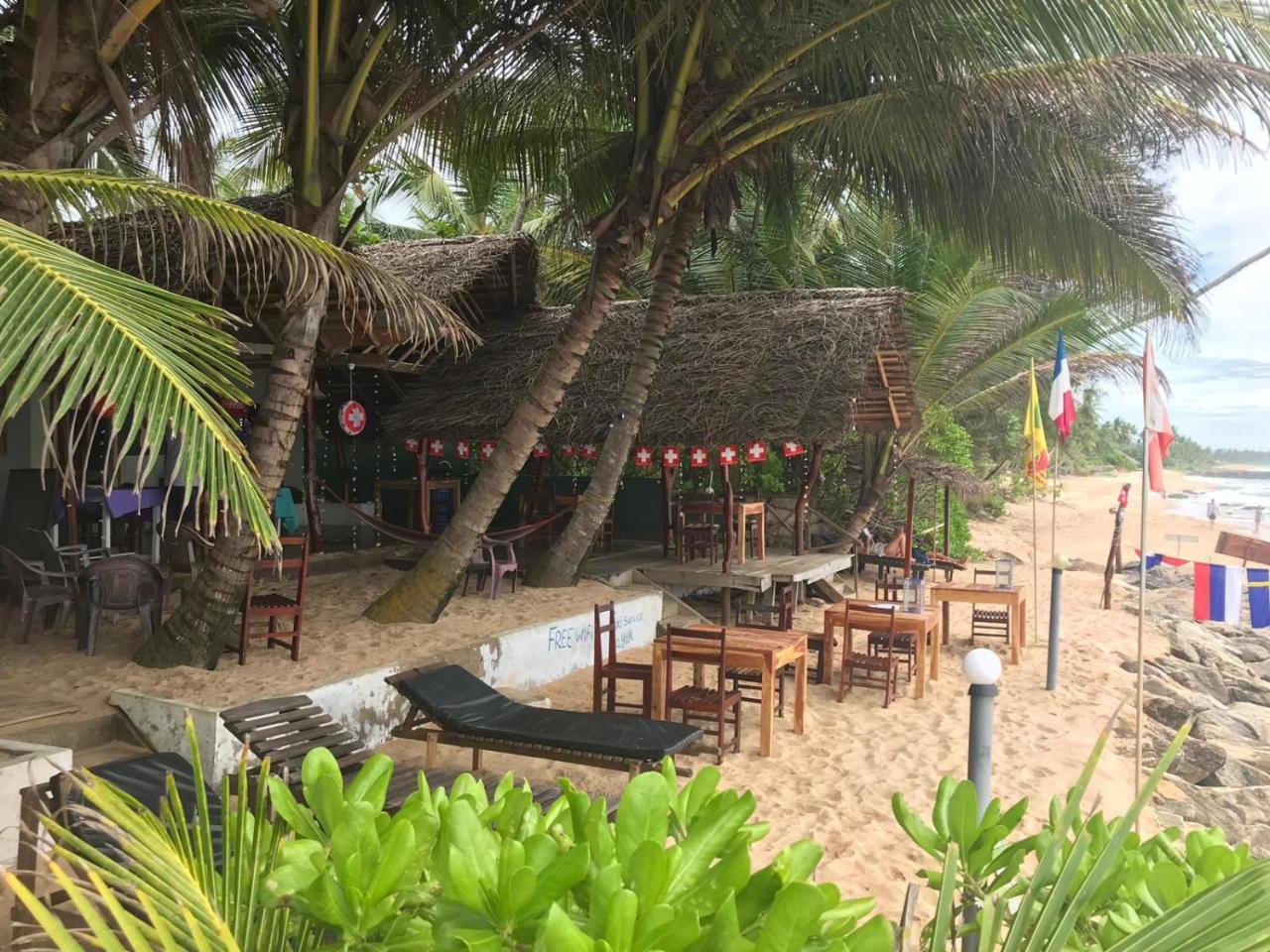 Bed and Breakfast Panorama Rock Cafe à Tangalle Extérieur photo