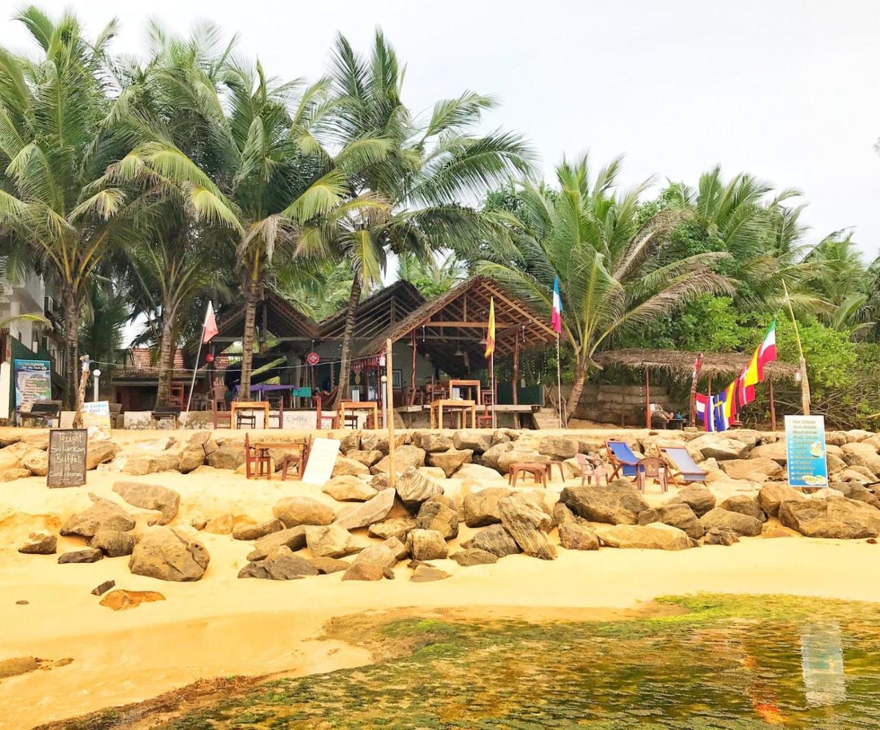 Bed and Breakfast Panorama Rock Cafe à Tangalle Extérieur photo